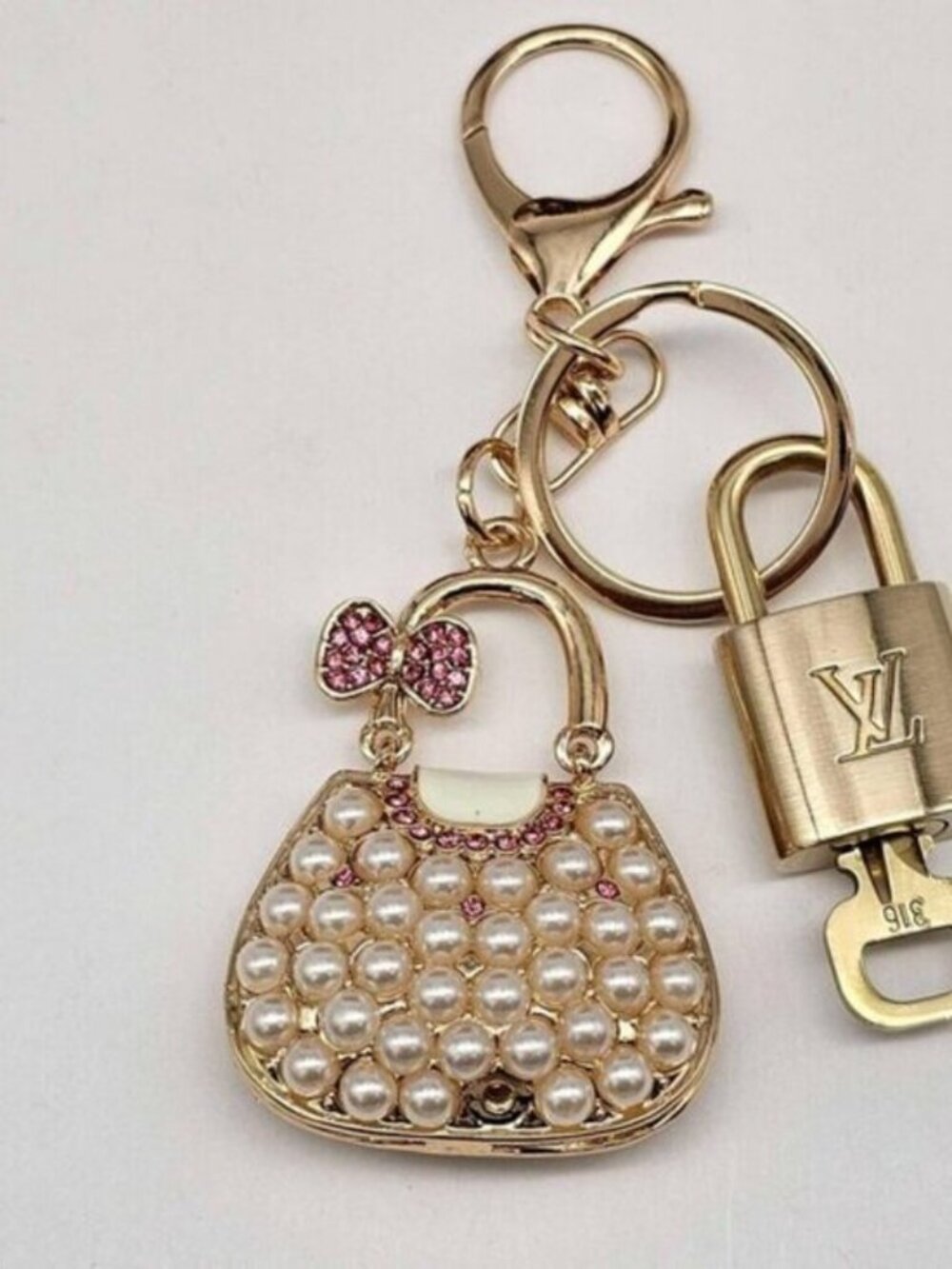 Louis Vuitton Authentic Gold Padlock 🔑 Key + Stylish Bag Unbranded Charm - Picture 6 of 7